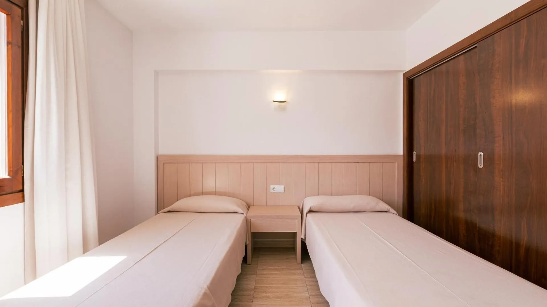 Vistamar I - Mc Apartments Ibiza プラヤ・デン・ボッサ